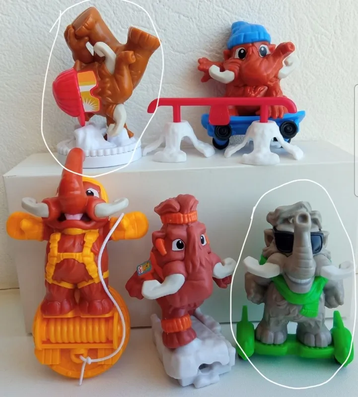 Игрушки из киндеров