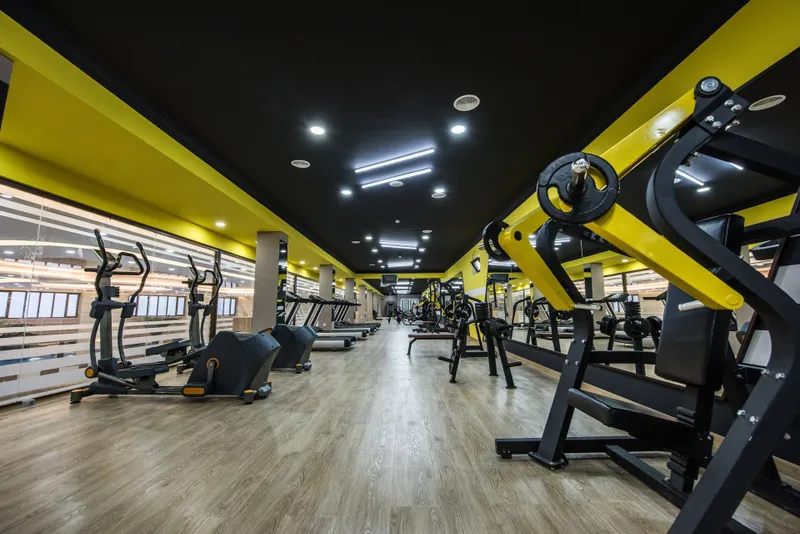 Simma Fit 6-15:00 годовой абонемент на фитнес клуб, бассейн и сауны 1