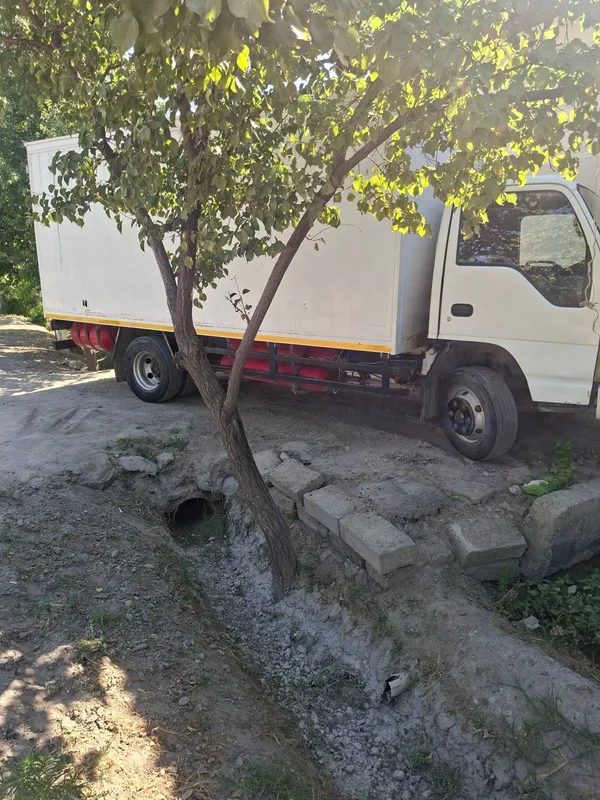 Isuzi moshin sotiladi 2