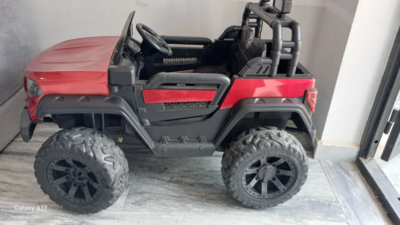mersedes jeep 4 мотор 2 батарея с пультом 1 mersedes jeep 4 мотор 2 батарея с пультом 1