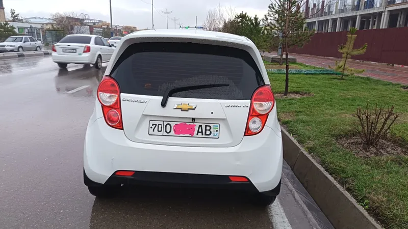 Spark 2-позиция Chevrolet — фото 3