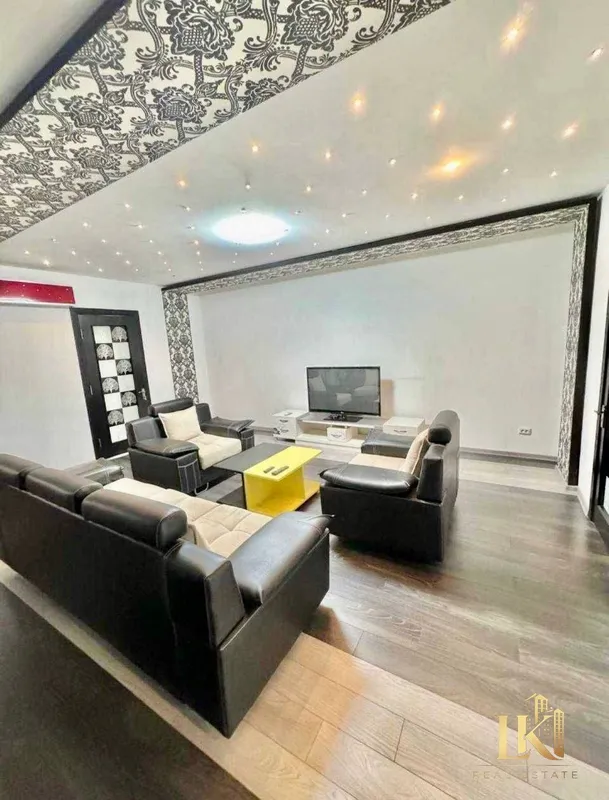 Продаётся 3-комнатная квартира, 82 м², 3/5, Мирабадский район — фото 1