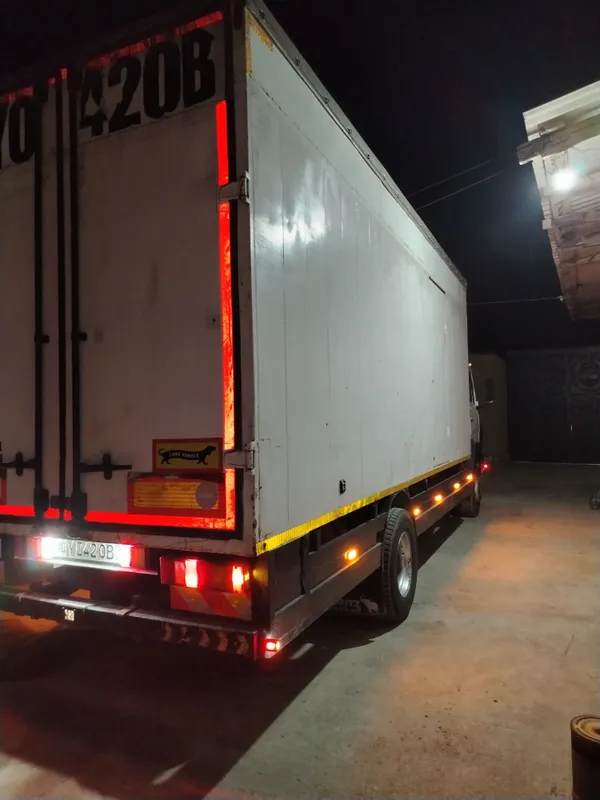 Isuzu Yuk avtomobili Mercedes benz sotiladi 10T lik — фото 1