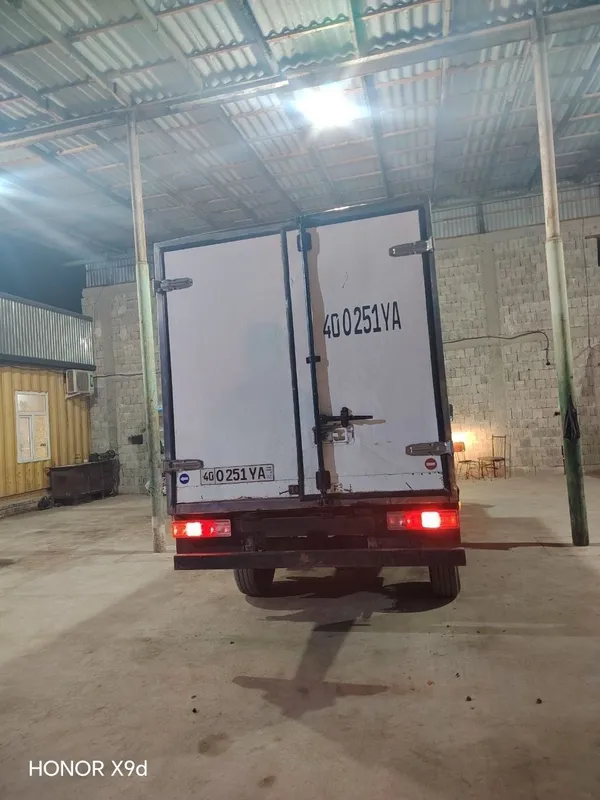 Mersedes benz 207 1 Mersedes benz 207 1