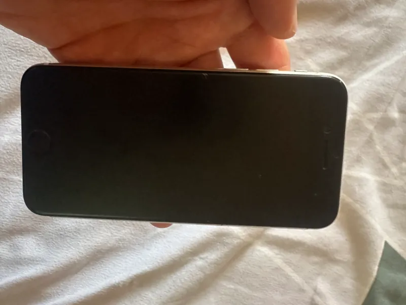 Iphone Se 2 8 Iphone Se 2 8