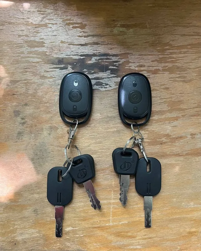 Elektro Skuter sotladi 2 ta batarekasi bilan hali yangi 4
