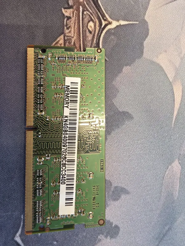 Оперативная память 4GB DDR4 2400MHz SO‑DIMM Micron, б/у 2 Оперативная память 4GB DDR4 2400MHz SO‑DIMM Micron, б/у 2