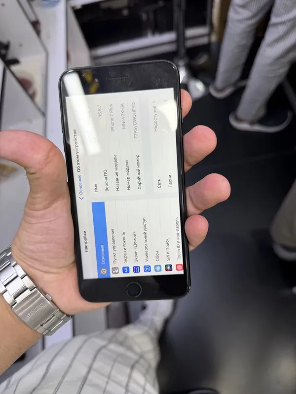 iPhone 7+ чёрный 128 ГБ 1 iPhone 7+ чёрный 128 ГБ 1
