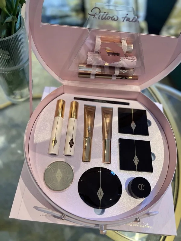 Charlotte Tilbury, Pillow Talk Dreams Come True — фото 4