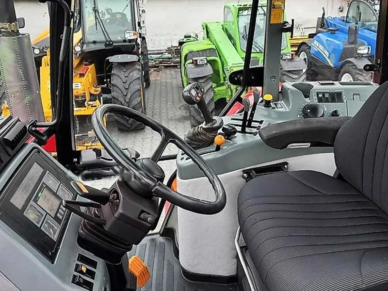 Трактор колесный McCormick MC100 6