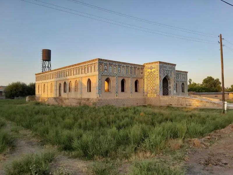 Sirdaryo tumanida 27 sotix yer maydoni binosi bilan sotiladi — фото 1