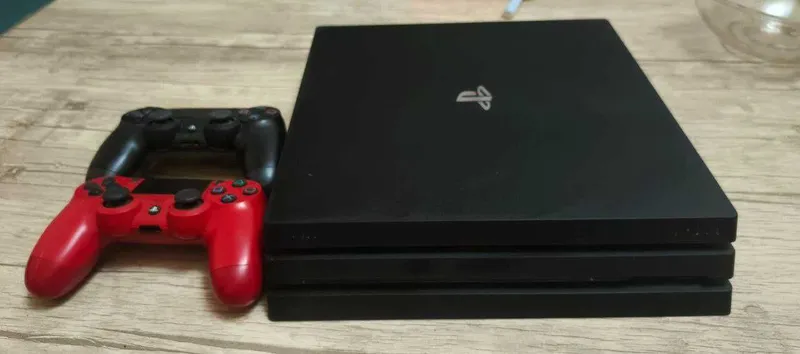 playstation 4 pro 1 TB 2 playstation 4 pro 1 TB 2