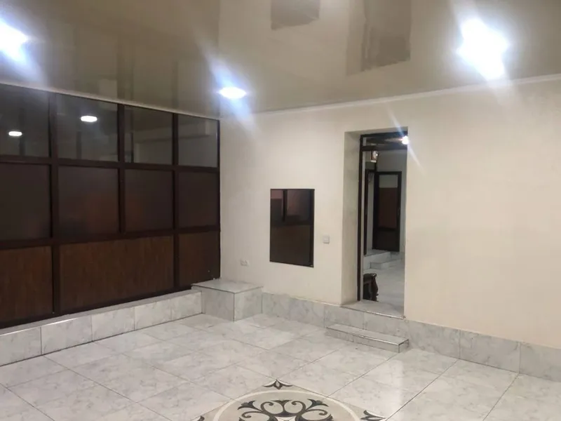 Yangi qurilishdagi yarim podval qavati, Gospitalka yo‘lidan ikkinchi qator 5 Yangi qurilishdagi yarim podval qavati, Gospitalka yo‘lidan ikkinchi qator 5