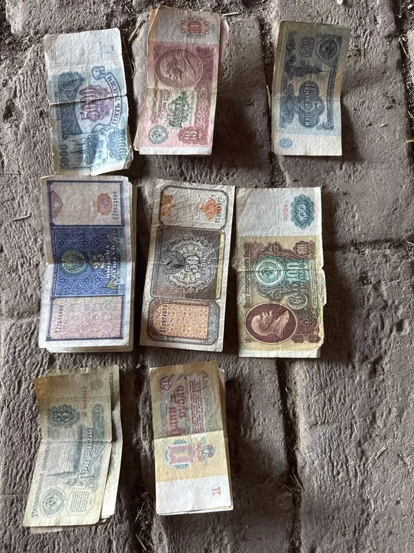Eski pullar, 1 rubl 7 ta, 3 rubl 7 ta , 100 rubl , 50 som, 5 rubl 2 ta Eski pullar, 1 rubl 7 ta, 3 rubl 7 ta , 100 rubl , 50 som, 5 rubl 2 ta