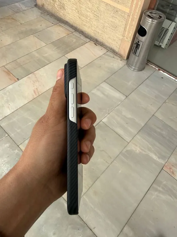 Iphone 17 pro max silver — фото 3