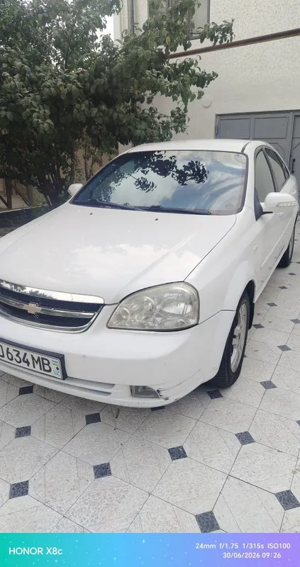 Lasetti 1.8 2011 yil Lasetti 1.8 2011 yil