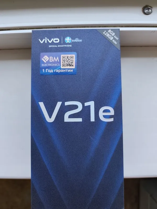 Продаётся телефон V21e 1