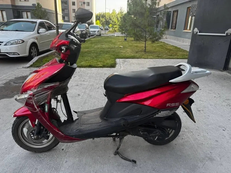 Skuter Revolt RS 5 5