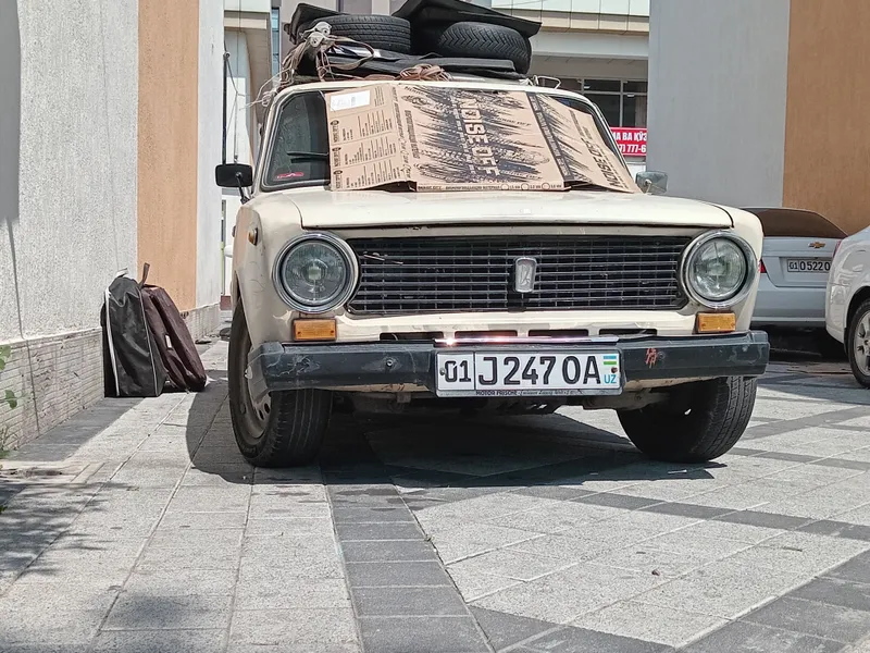 VAZ 2102 1980 y. chiqarilgan 1 VAZ 2102 1980 y. chiqarilgan 1