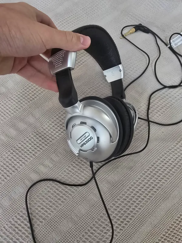 Behringer U-Phoria UM2 audiokarta, HPS300 quloqchinlar 5