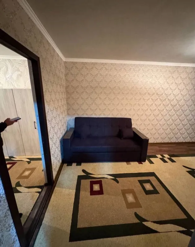 Сдаёться в Аренду 2-ком квартира городе Чирчике районе Тройцк центр Сдаёться в Аренду 2-ком квартира городе Чирчике районе Тройцк центр