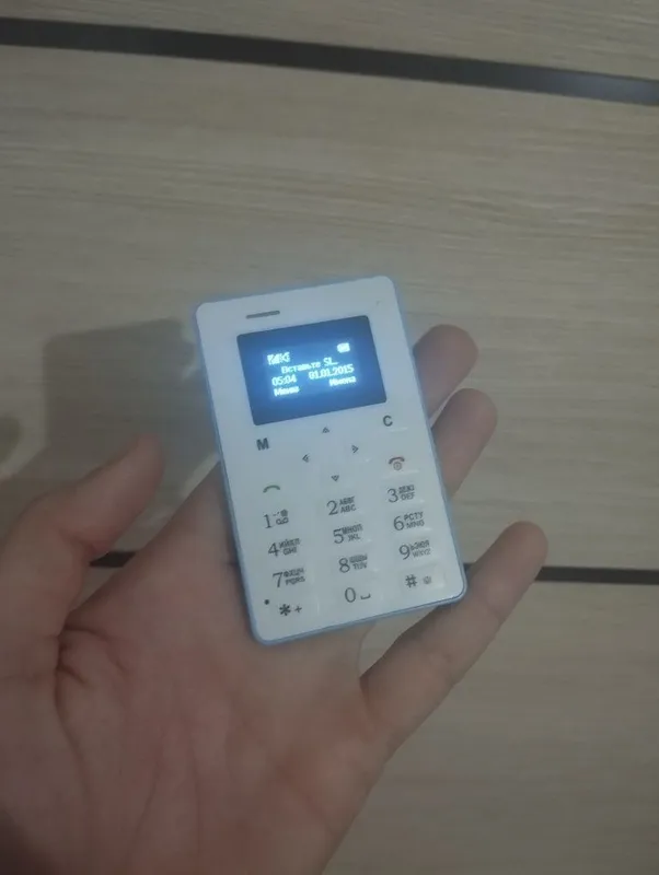 Mini Telefoʻn GSM 4