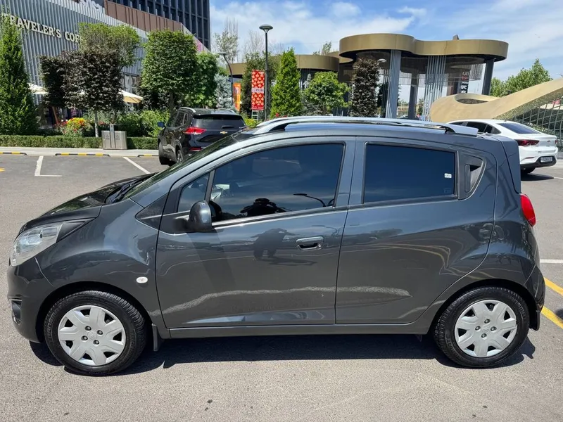 Chevrolet spark 2019 — фото 1