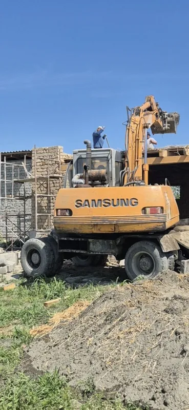 Samsung 132 sotladi xolati yaxshi