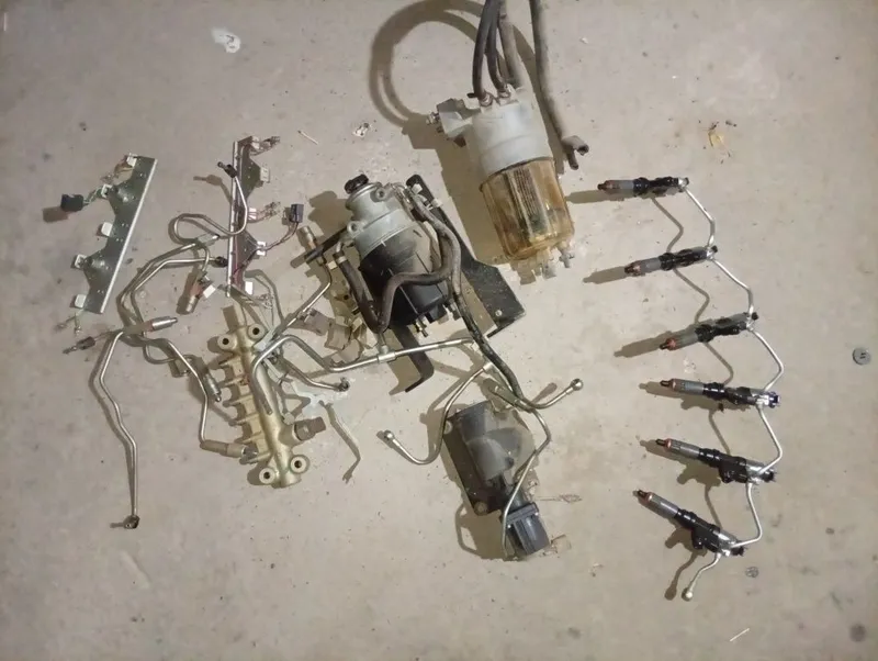 Isuzu 10 tonnalik baki, fursinkasi toplinniy zapchastii komplekt