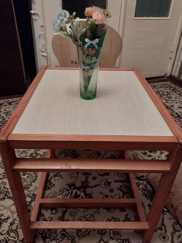 Детский столик .