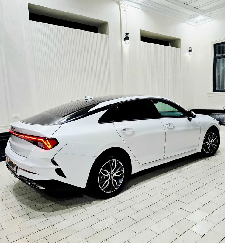 Kia K5 GT Prestige — фото 1