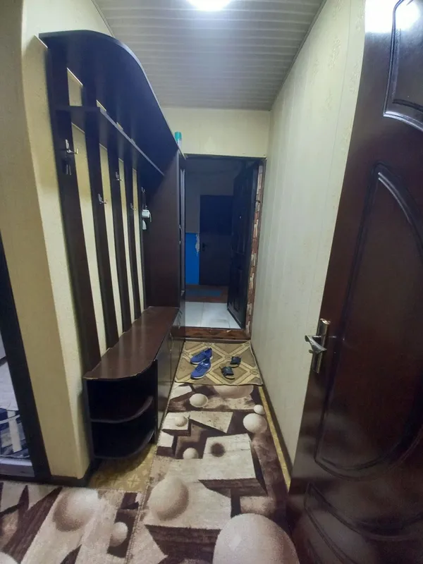 Сдаётся 2 ком кв в Чирчике 1 этаж 2 мкн около канечки. 8 Сдаётся 2 ком кв в Чирчике 1 этаж 2 мкн около канечки. 8