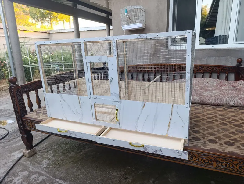 Qafas sotiladi 700.000 sum