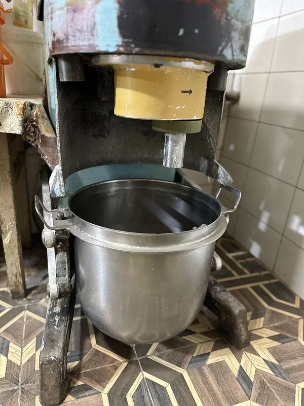 Продается миксер для кондитерских изделий — фото 1