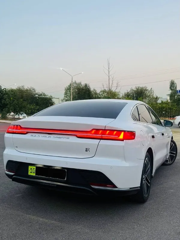 BYD Han full toza 30 min km yurgan sotiladi 6 BYD Han full toza 30 min km yurgan sotiladi 6