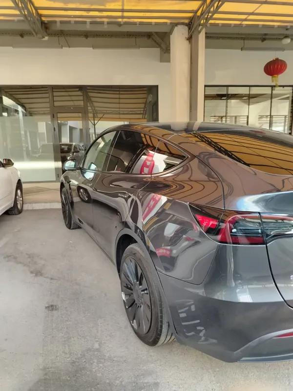 Tesla Modely Y 2024 yil 7 Tesla Modely Y 2024 yil 7