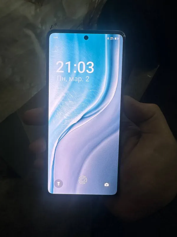 tecno camon 30 8/256 xolati zoʻr