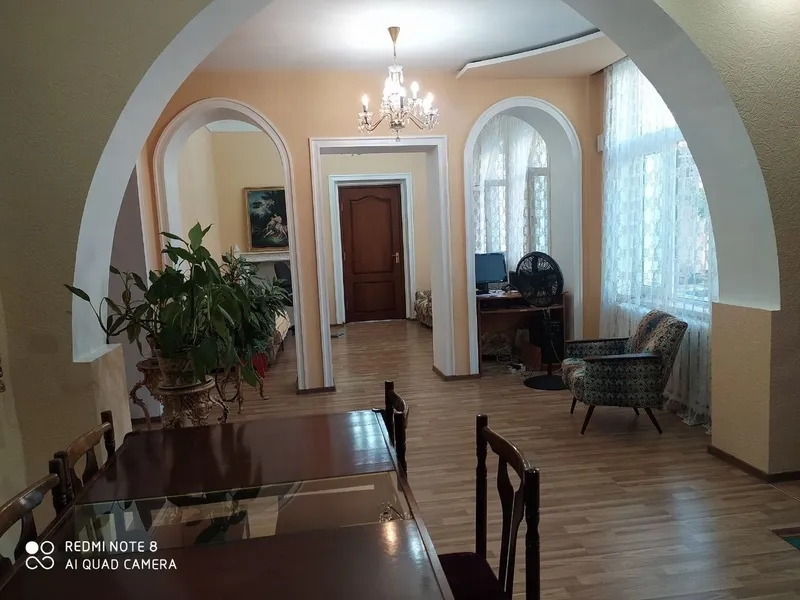 Продается на дубовой плановый большой дом 6 комнат.7соток