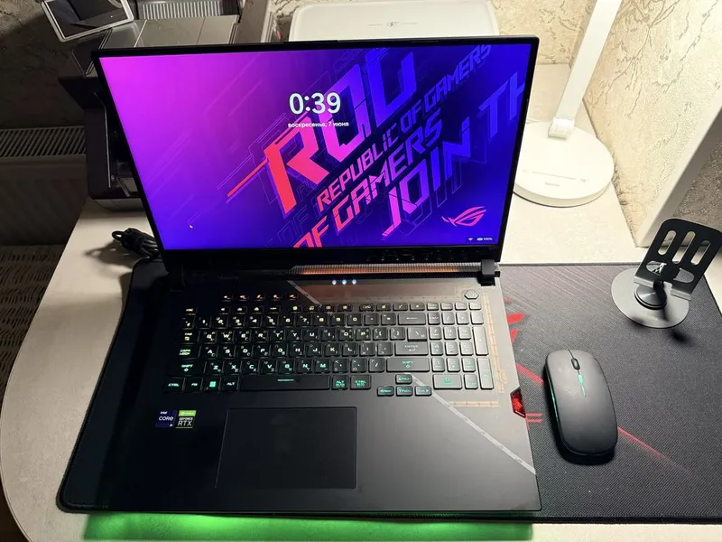 Asus rog strix scar G733Z