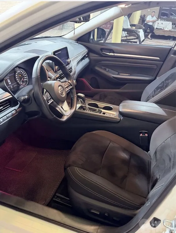 Nissan Altima 2.0 3 Nissan Altima 2.0 3