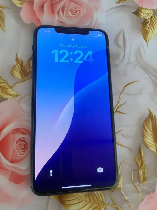 Iphone 11 pro max sotiladi srochna — фото 1