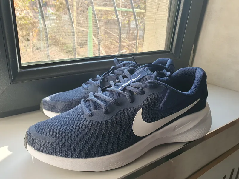 Кроссовки Nike