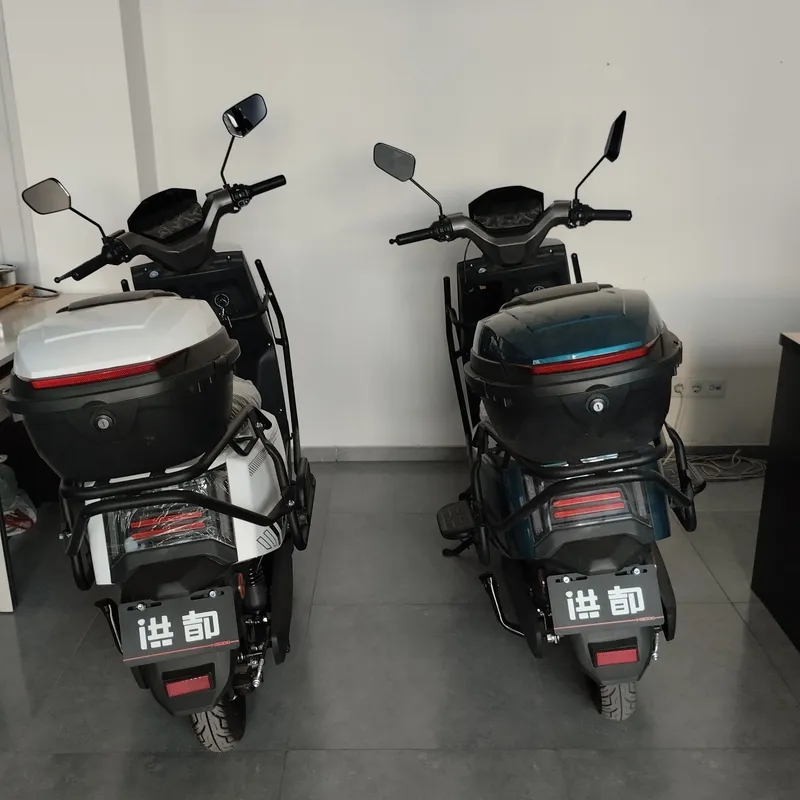 Hongdu HD1000DT skuter 3 Hongdu HD1000DT skuter 3