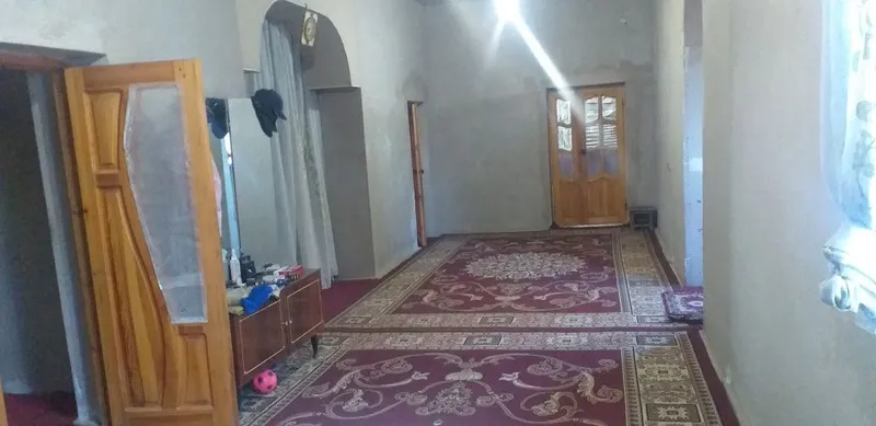 Uy sotiladi 1300kv 6 Uy sotiladi 1300kv 6
