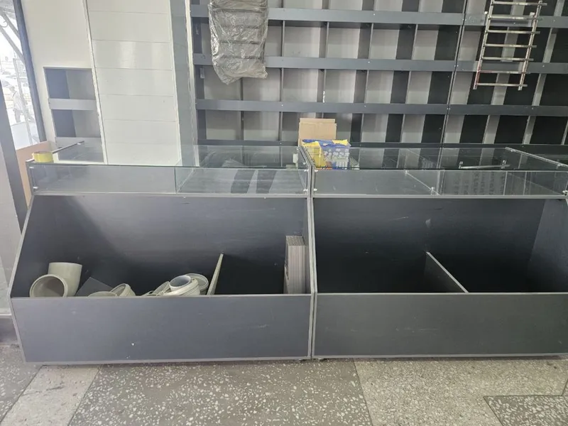 Vitrina mebel sotiladi arzon narxda 6