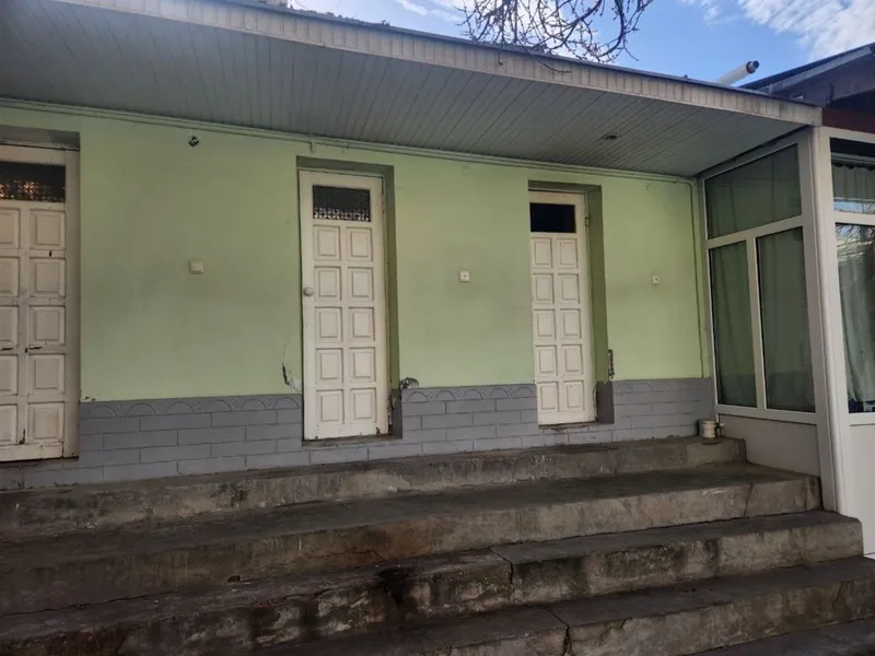 Срочно!!! Продается Комолон 6 Соток 8 та хона Фасад 17,8*33,7 — фото 4