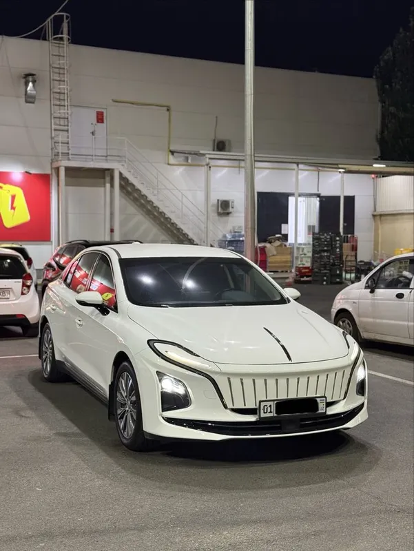 Hongqi E-QM5 2024 Elektromobil Arendaga beriladi — фото 1