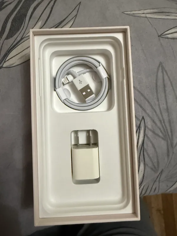 iPhone 8+ 64 GB sotiladi 9 iPhone 8+ 64 GB sotiladi 9