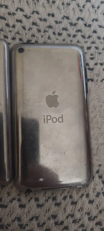 ipod classic 80gb ipod touch 8gb — фото 2