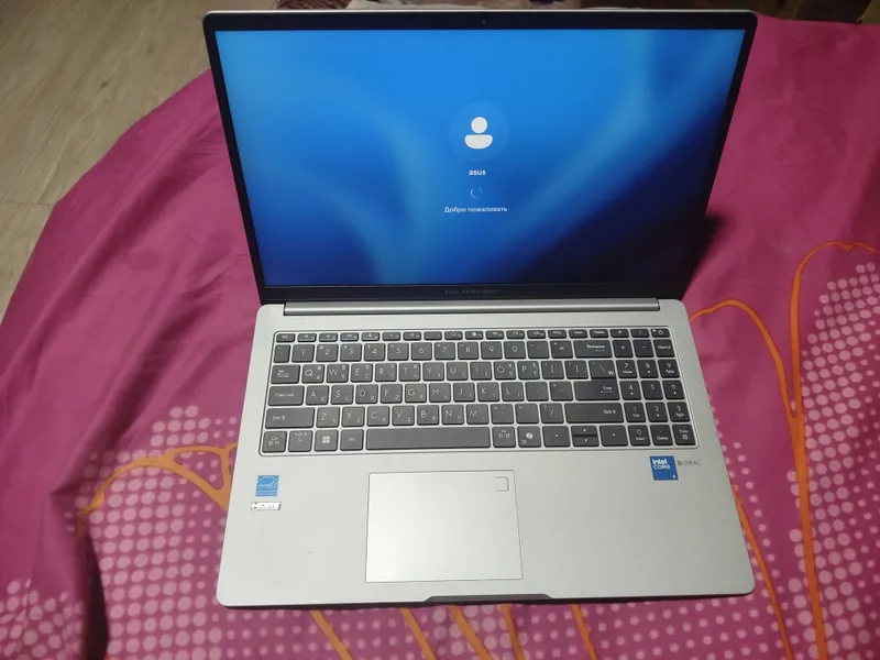 ASUS EXPERTBOOK noutbuki 3